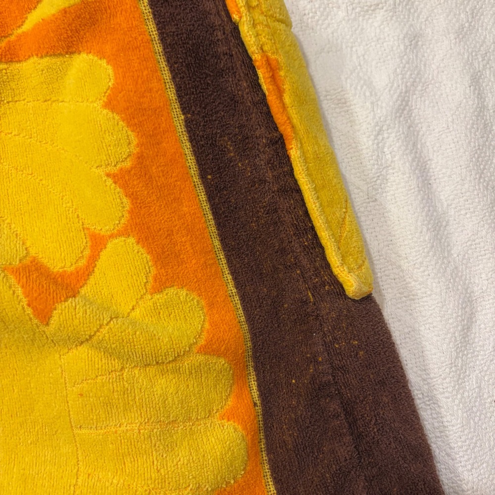 Vintage 70s Terry Cloth Robe Yellow Orange Psychedelic Belted Kimono Towel - Picture 7 of 7